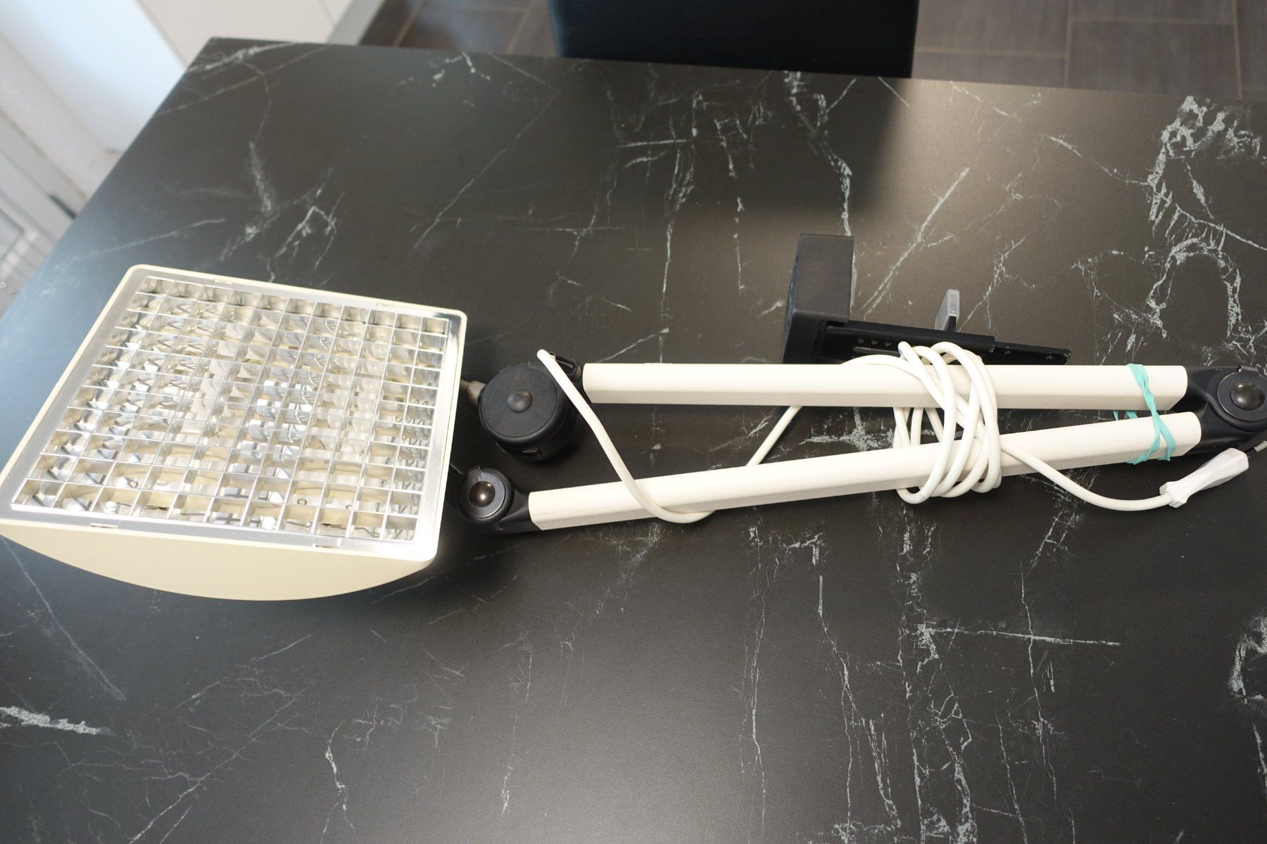 Lampen: Tischlampe Waldmann Typ BTE 209 mit Tischbefestigung – Gebraucht aus Belp von Mazarron58 4