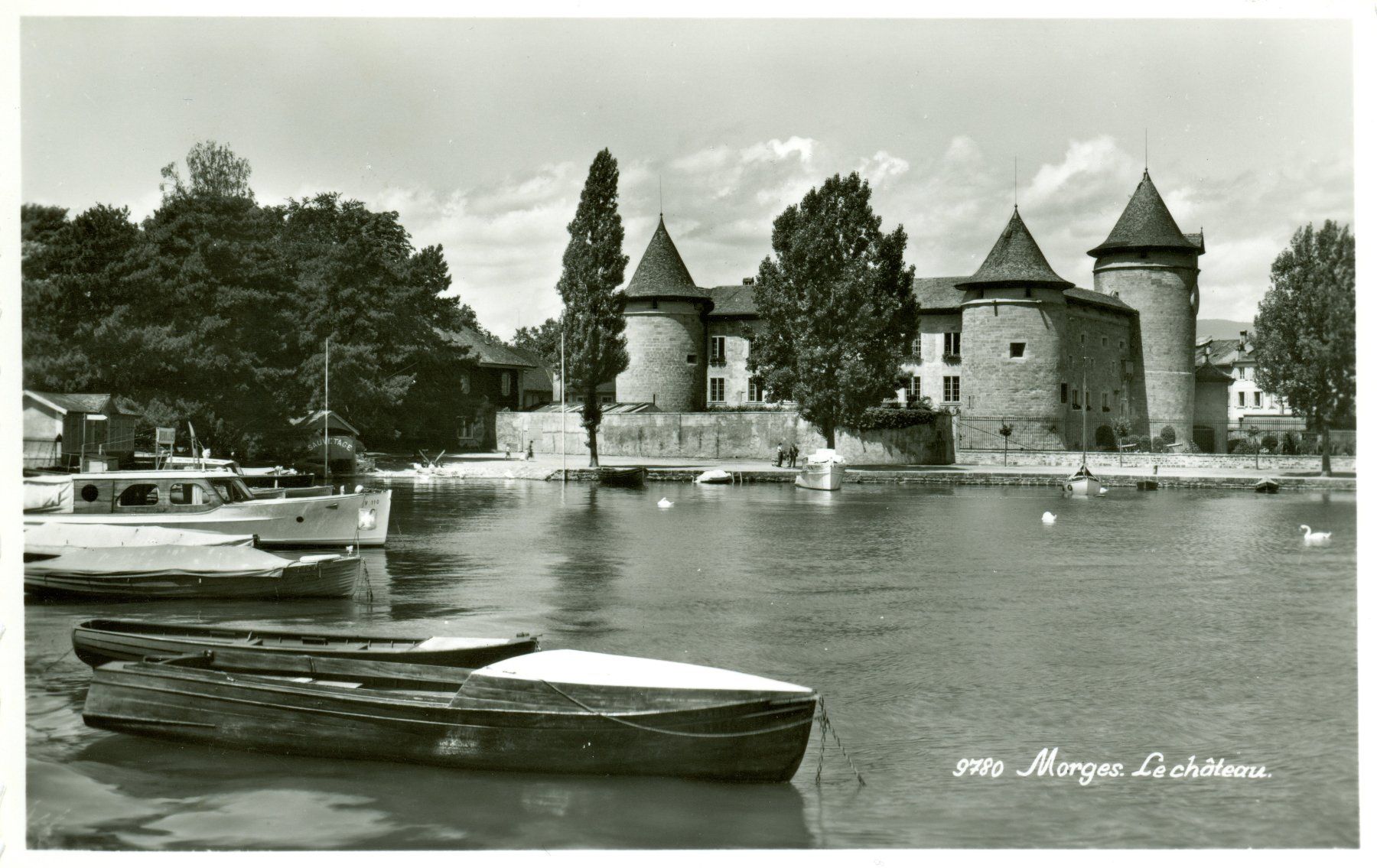 Cartoline postali: Morges - Le Château – Usato da Chavornay venduto da SupraSenna