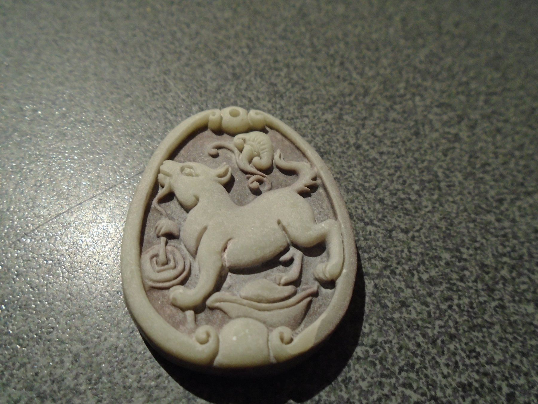 Ciondoli: Anhänger Tier, oval, grau – Nuovo e nell'imballaggio originale da Zürich venduto da abraxas1291