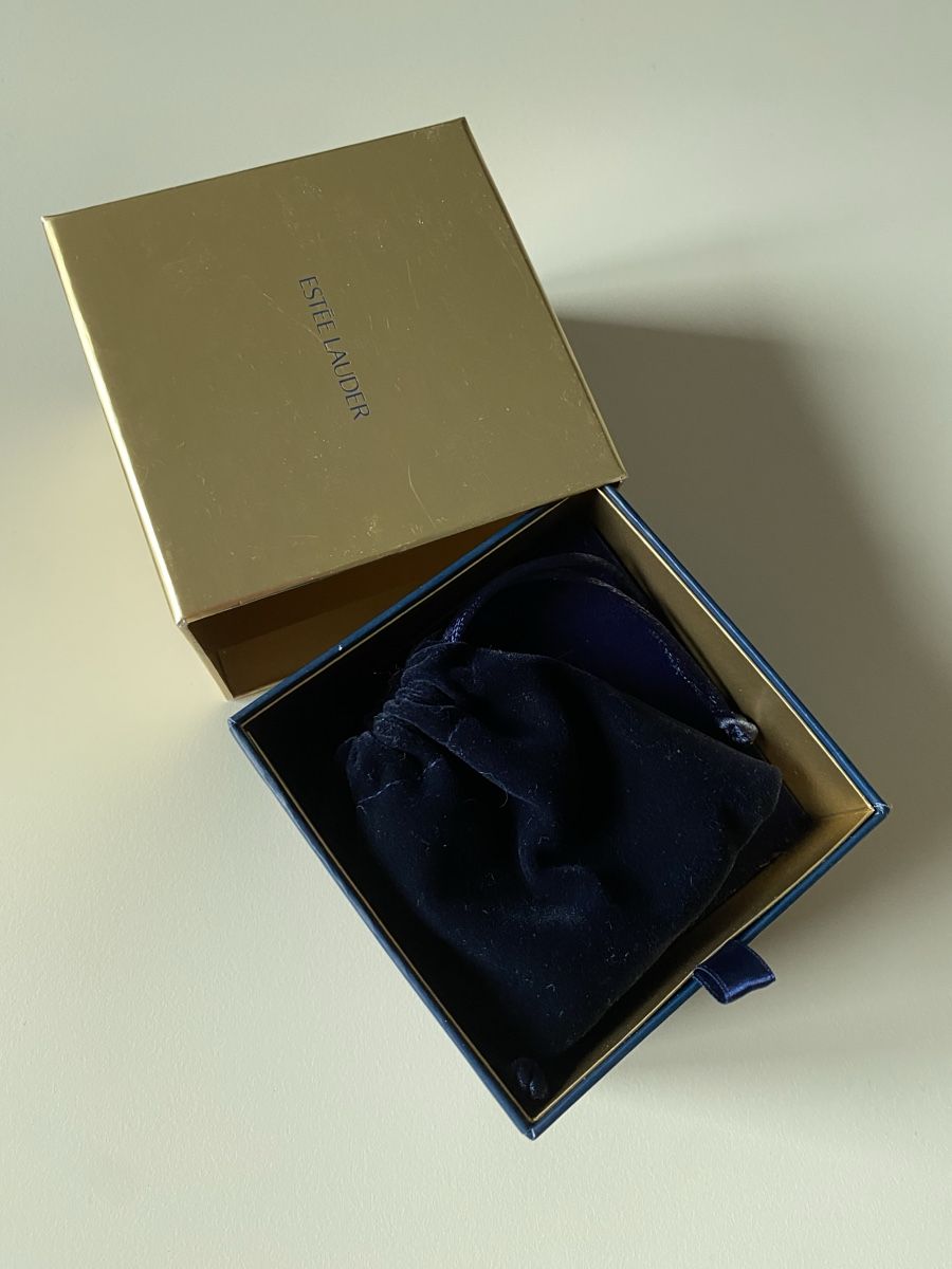Estée Lauder Parfum & Eau de Toilette: Estee Lauder Pleasures ROYAL ROULETTE Solid Perfume Compact – Neu und originalverpackt aus Thalwil von Lenarium 2