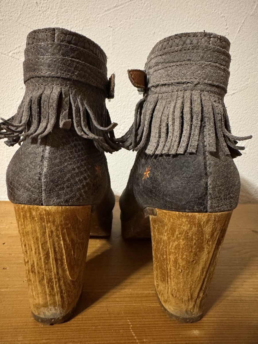 Art Scarpe da donna: * art Stiefeletten mit Fransen, Gr. 38, neuw. – Nuovo (secondo la descrizione) da Feldbrunnen venduto da Sunneschin 6