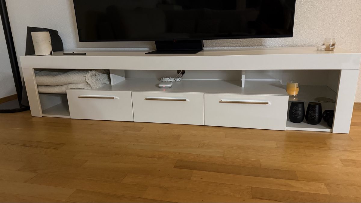 Scaffali: TV-Regal – Usato da St. Gallen venduto da ele_5xl6