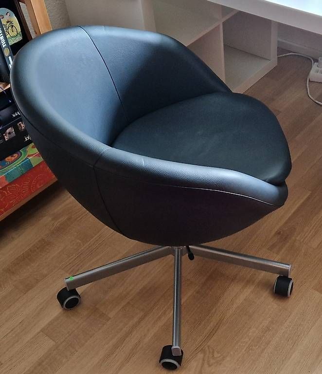 Poltrone: 2 Bürostühle und ein Relaxsessel – Usato da Rotkreuz venduto da winnipet0 2