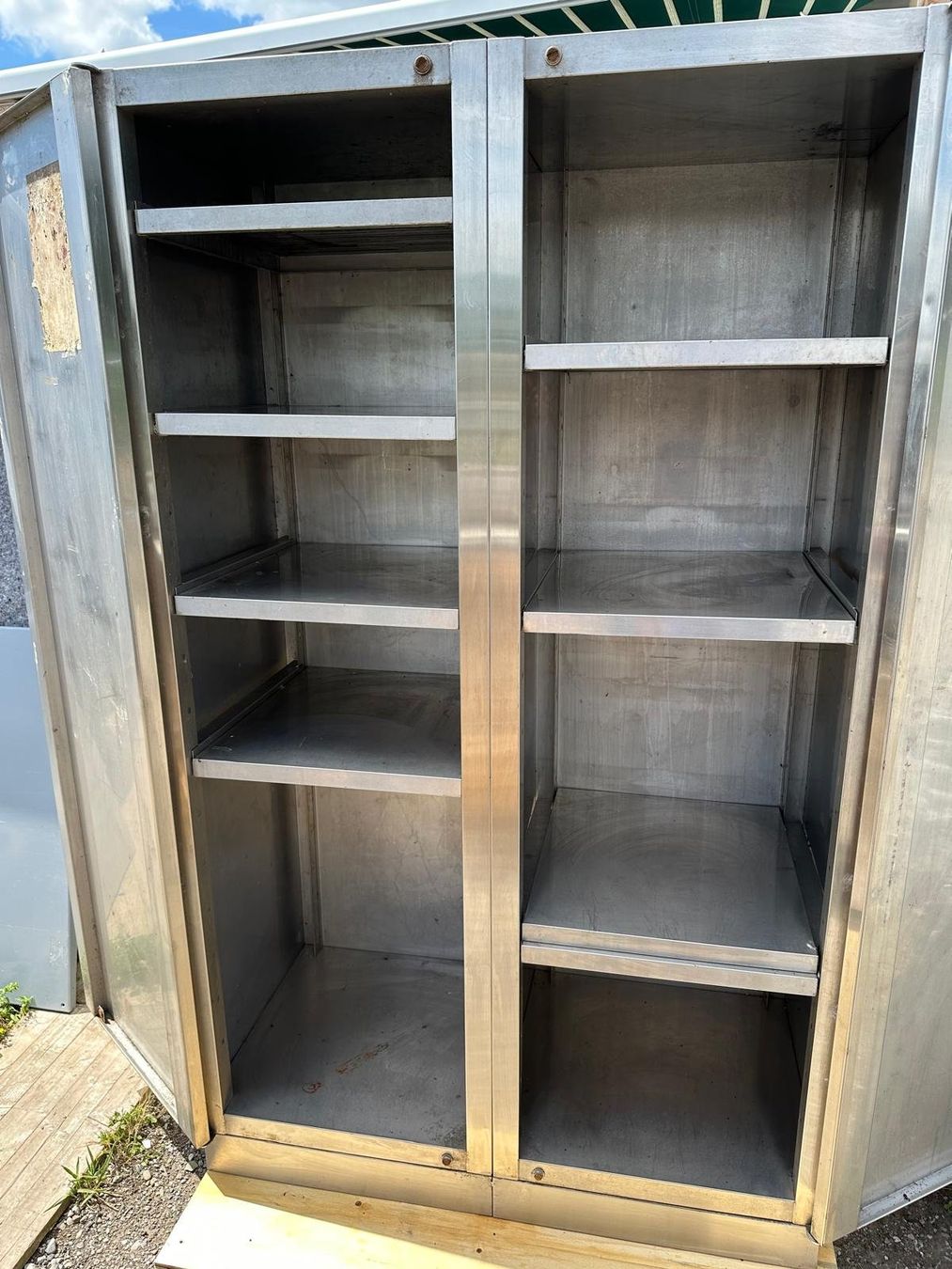 Armadi: Metallschrank - Werkstattschrank – Usato da Spreitenbach venduto da Space_X 5