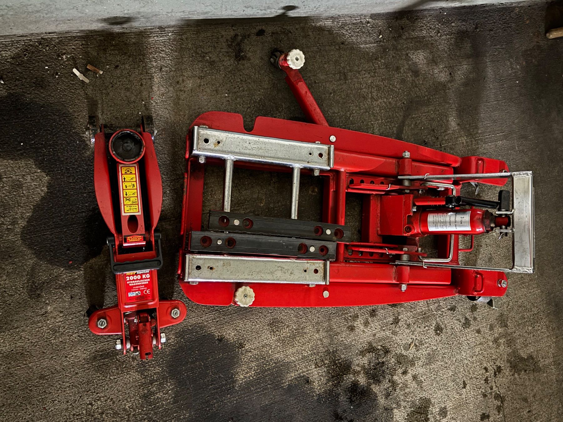 Piattaforme elevatrici: Motorradheber rot gebraucht – Usato da Niederhasli venduto da SBU-65