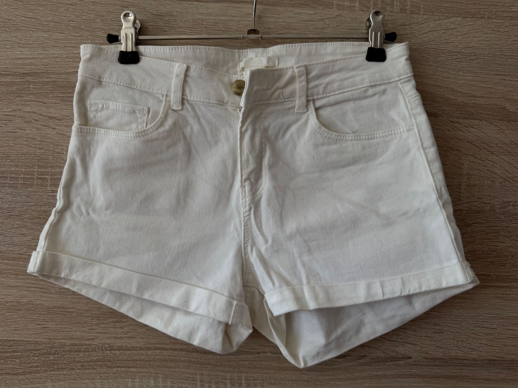 H&M Pantaloni: Short jeans blanc – Nuovo (secondo la descrizione) da Montreux venduto da Izapechee