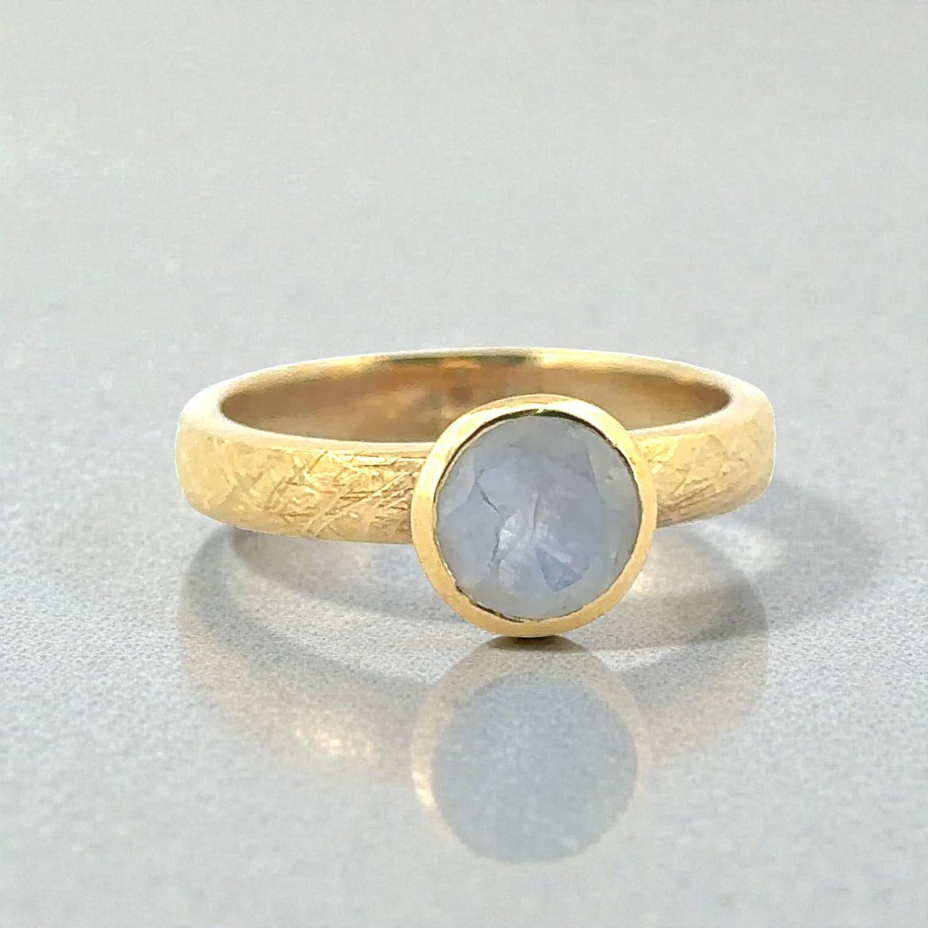 Olga Ribler Anelli: Feiner Ring 925 Sterling Silber mit Mondstein Grösse 58 – Nuovo (secondo la descrizione) da Luzern venduto da Schmuckoutlet 1