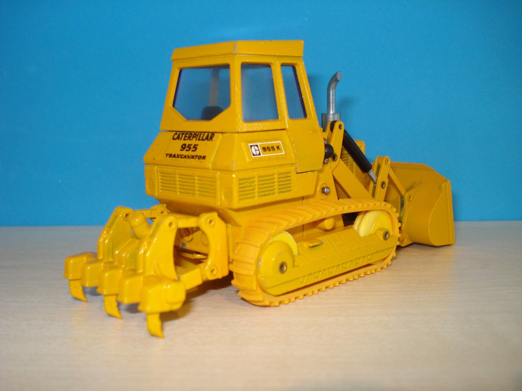 Modellbausätze & Standmodelle: CAT 955 K Raupentrax – Gebraucht aus Mitlödi von worker04 3