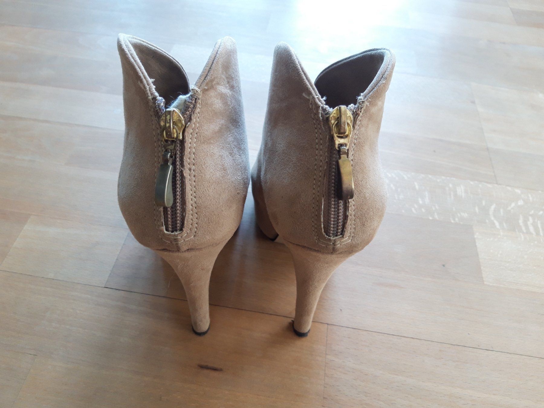 Scarpe da donna: Wildleder Stiefeletten Ankle Pumps Plateau Classy Boho – Usato da Feuerthalen venduto da tanatha_st 1