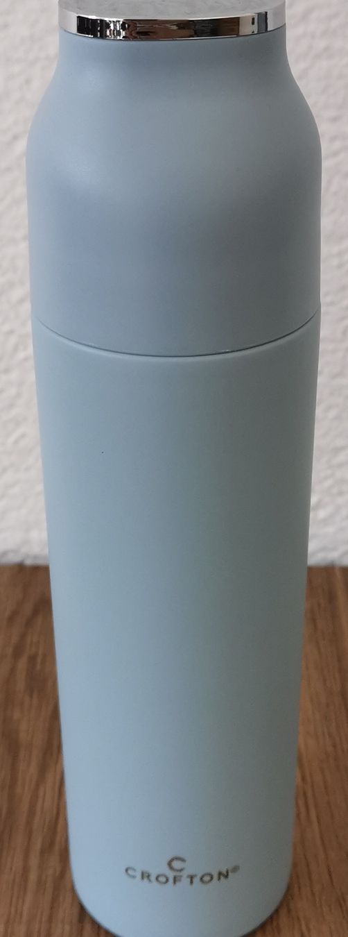 Trinkflaschen & Thermosflaschen: Stylische Crofton Isolierflasche Hellblau – Neu und originalverpackt aus Bonaduz von TheCahenzli