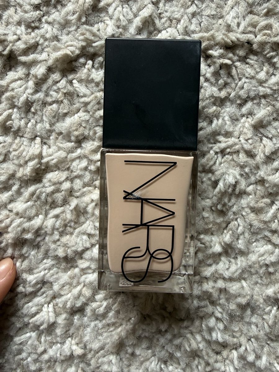 Nars Make-up: Nars Light Reflecting Foundation – Usato da Zürich venduto da itskingahd