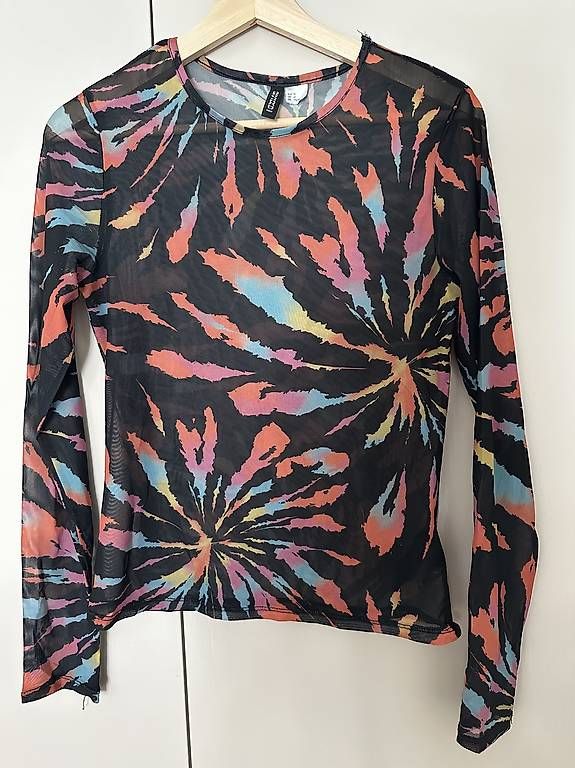 Top: Haut en maille motif tie-dye – Usato da Bern venduto da hal_898q