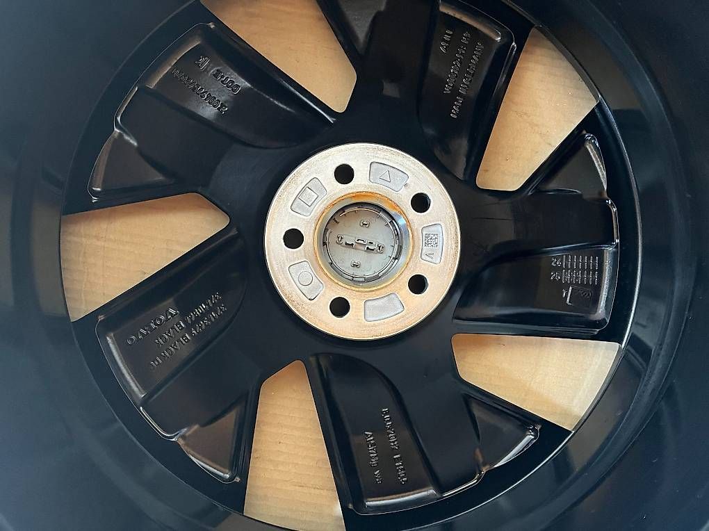 Cerchioni: Volvo CX40 Alufelgen – Usato da Heitenried venduto da Hbernmobil 3