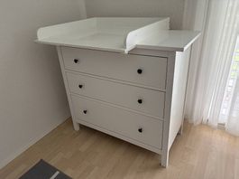 Ikea Hemnes Kommode mit passendem Wickeltischaufsatz