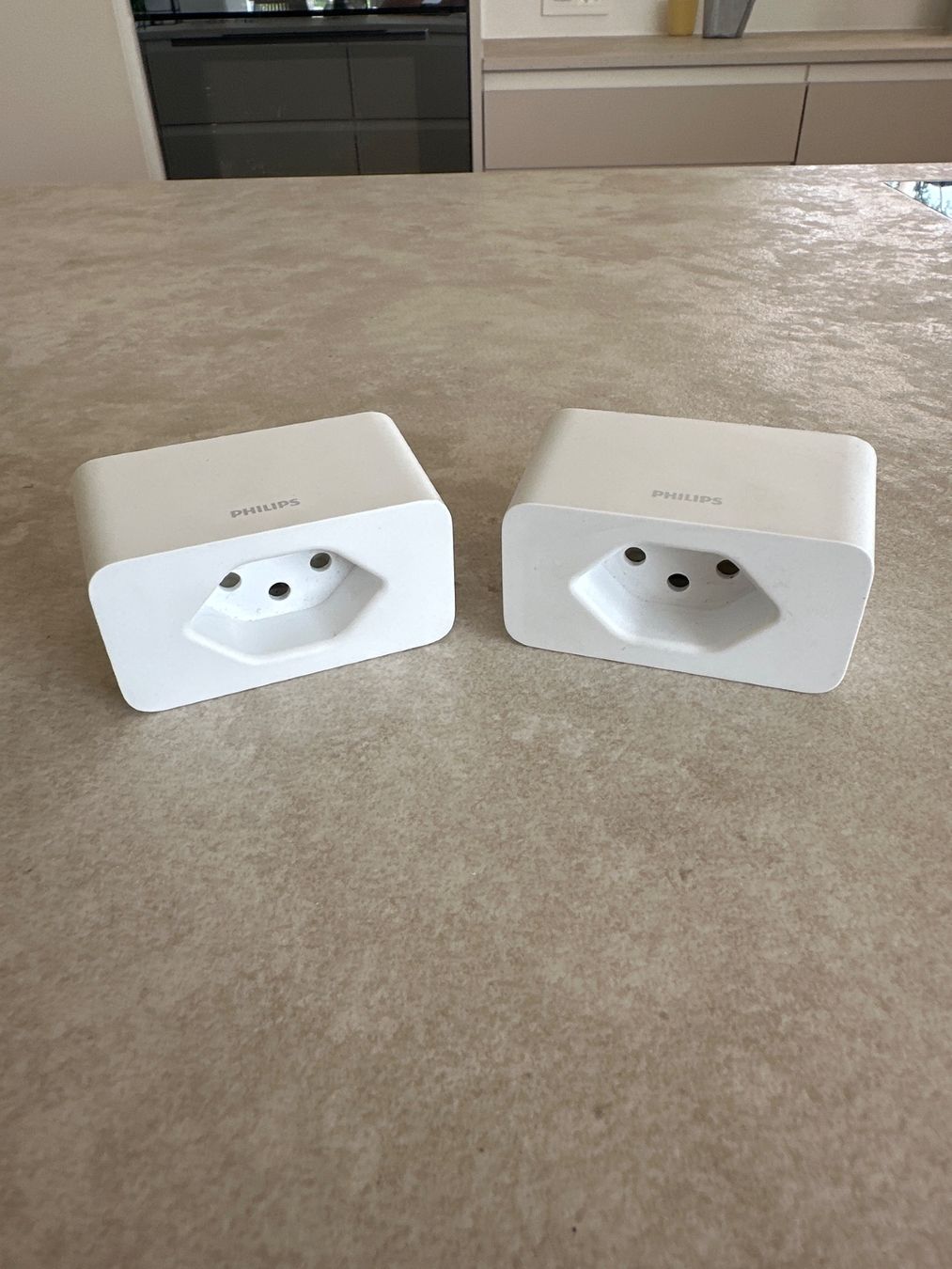 Spine: 2x Philips Hue Smart Plug weiss – Usato da Biel-Benken BL venduto da psc_pps2