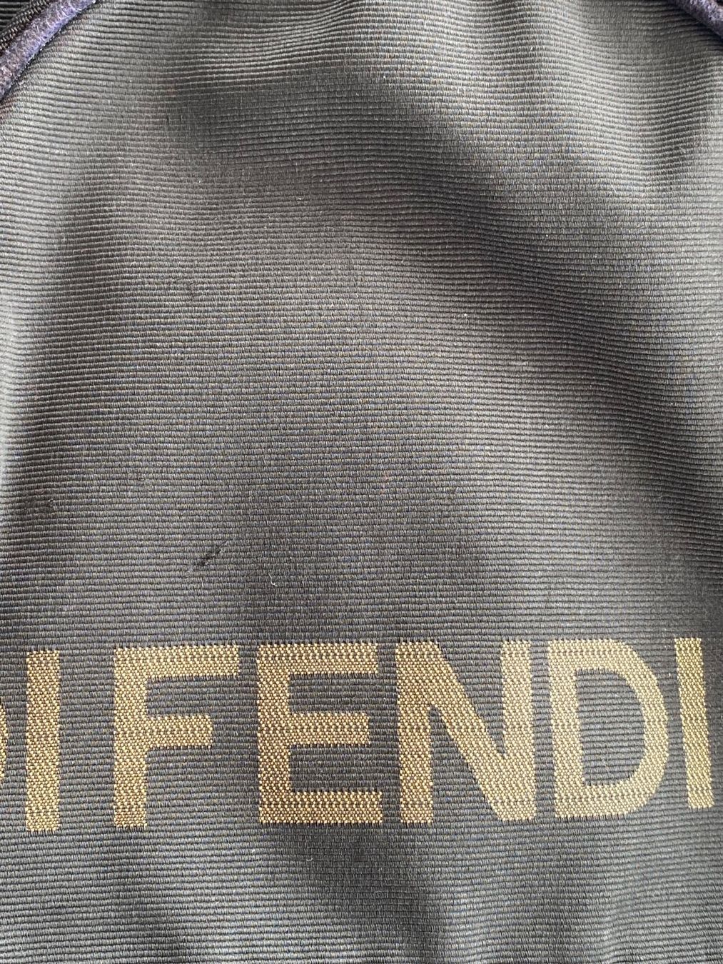 Fendi Taschen für Damen: Fendi Zucca Schwarz Vintage Rücksack – Gebraucht aus niederbipp von Esbenz 7