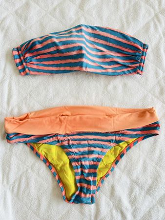 Maillot de bain Arena taille M, été ensoleillé!