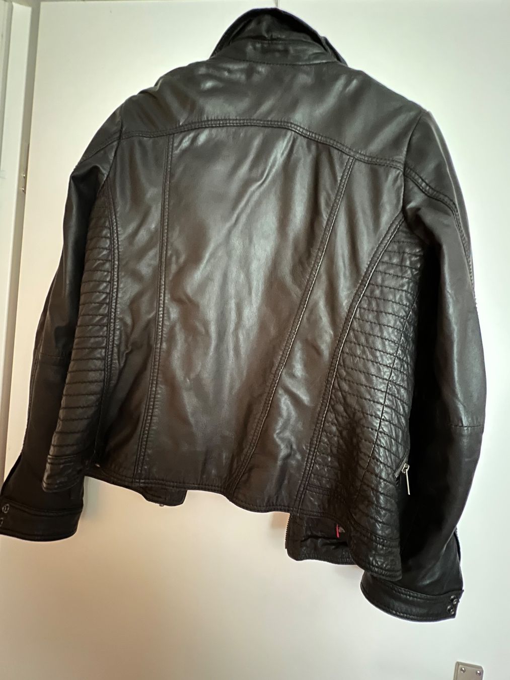 Giacche: Lederjacke schwarz Gr. 38 – Usato da Schmerikon venduto da Speedy053 3