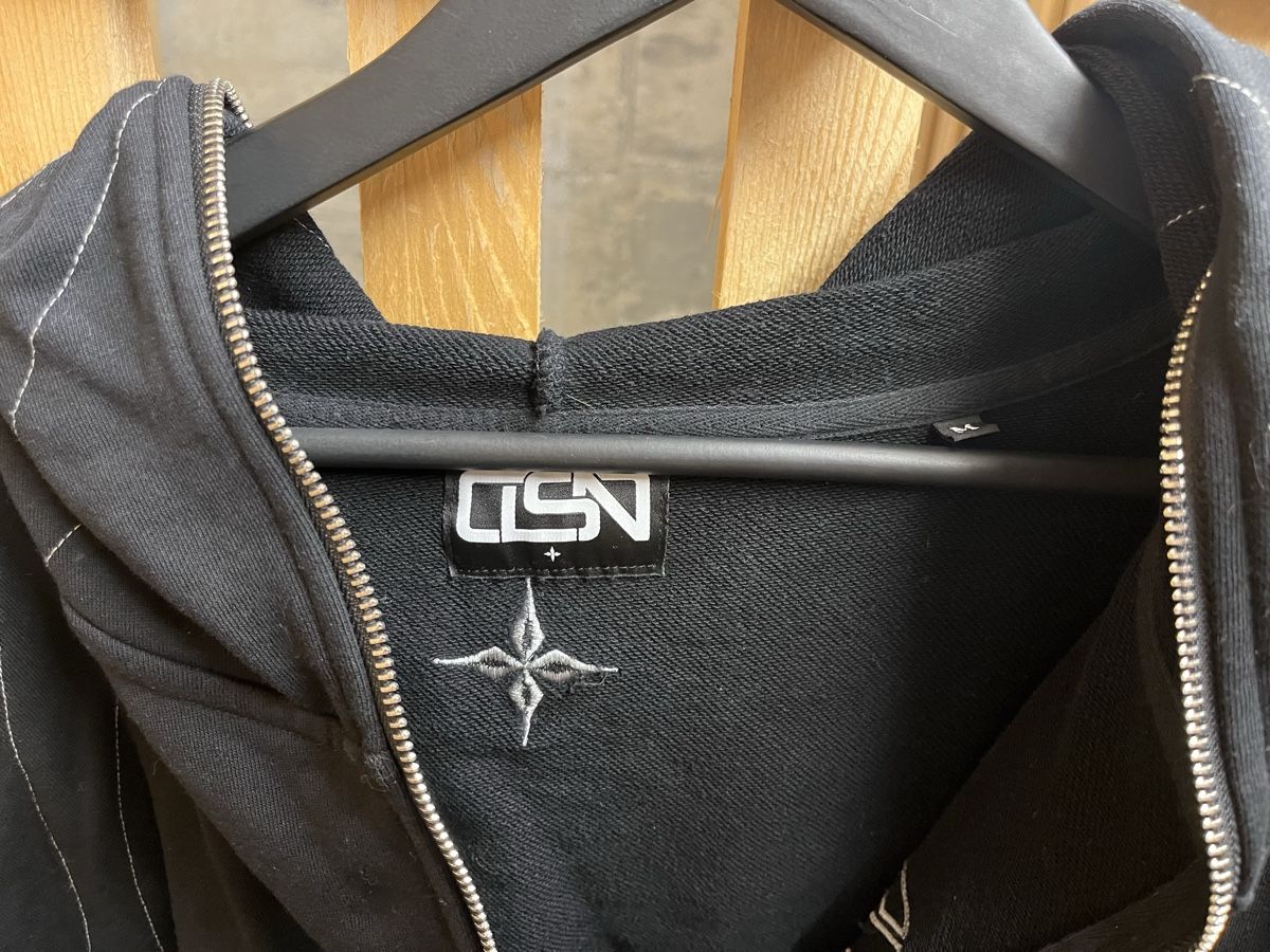 Maglioni & Felpe: CLOSNEA Sweater Grösse M schwarz – Usato da Bern venduto da rahel.bloch 2