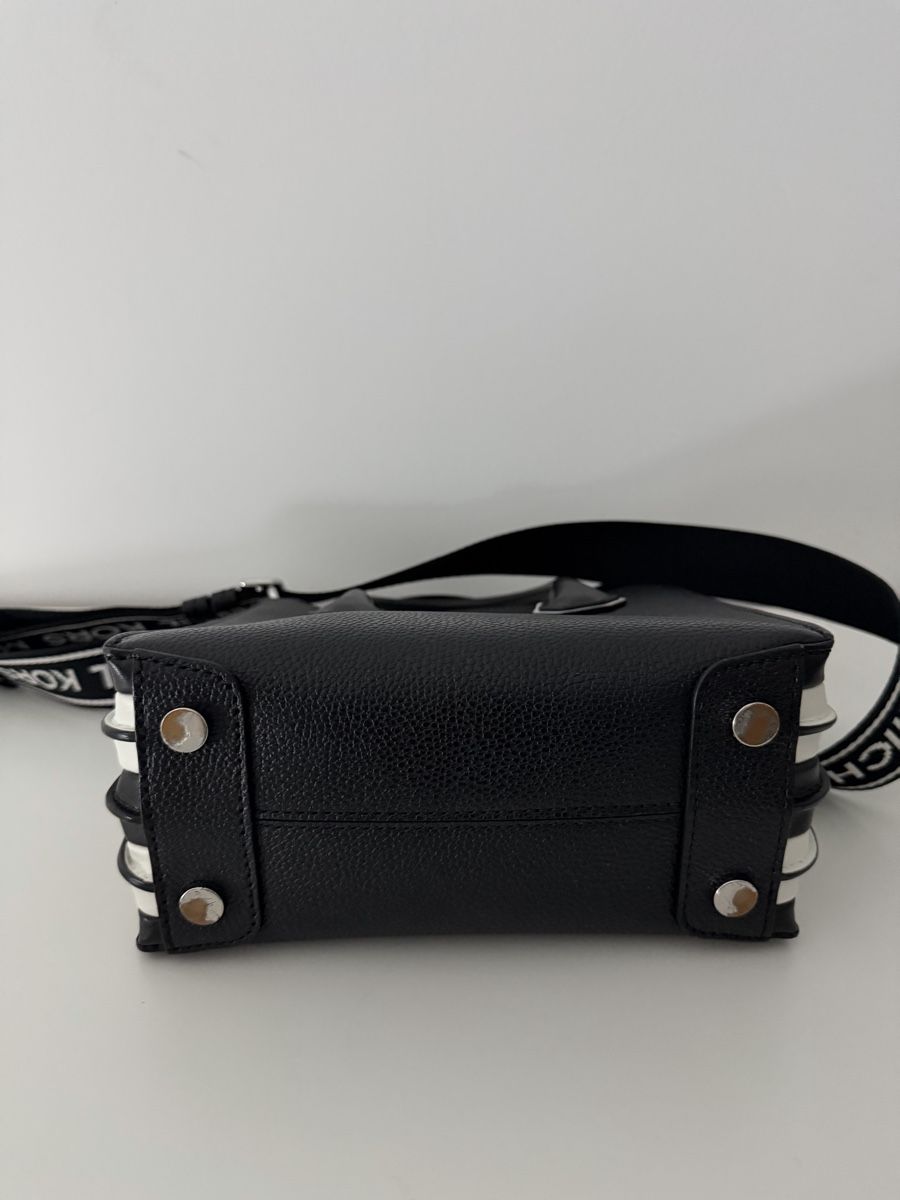 Michael Kors Borse da donna: Handtasche Michael Kors schwarz / weiss – Usato da St. Gallen venduto da boj_knj7 3