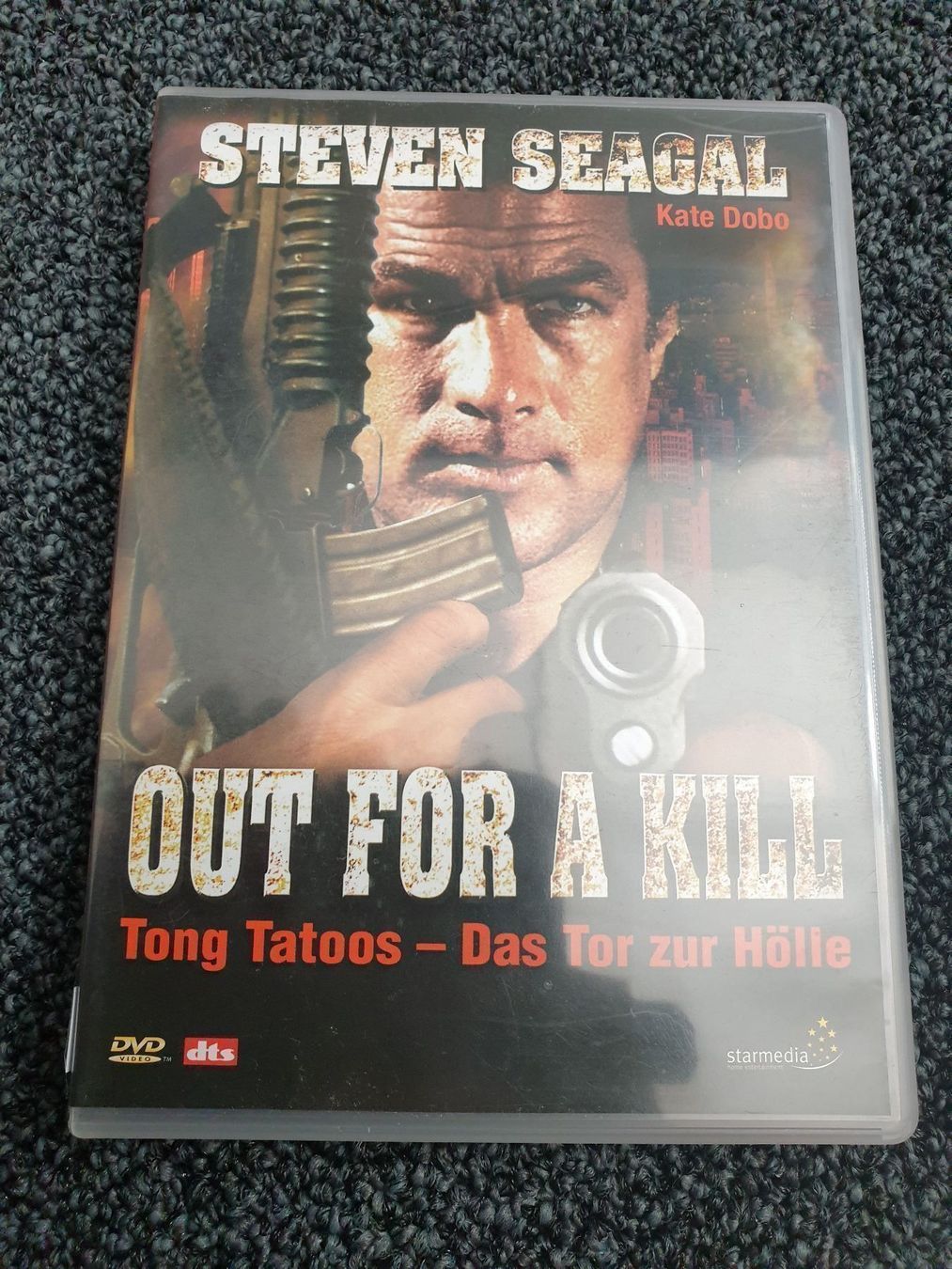 Tutti i DVDs: OUT FOR A KILL(3669) – Usato da Ruswil venduto da Ruck.Zuck.