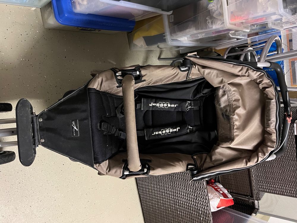 kinderwagen braun schwarz