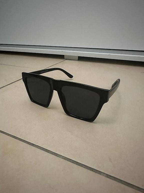 Occhiali & Lenti: Sonnenbrille – Usato da Schlieren venduto da S_Dragon 1