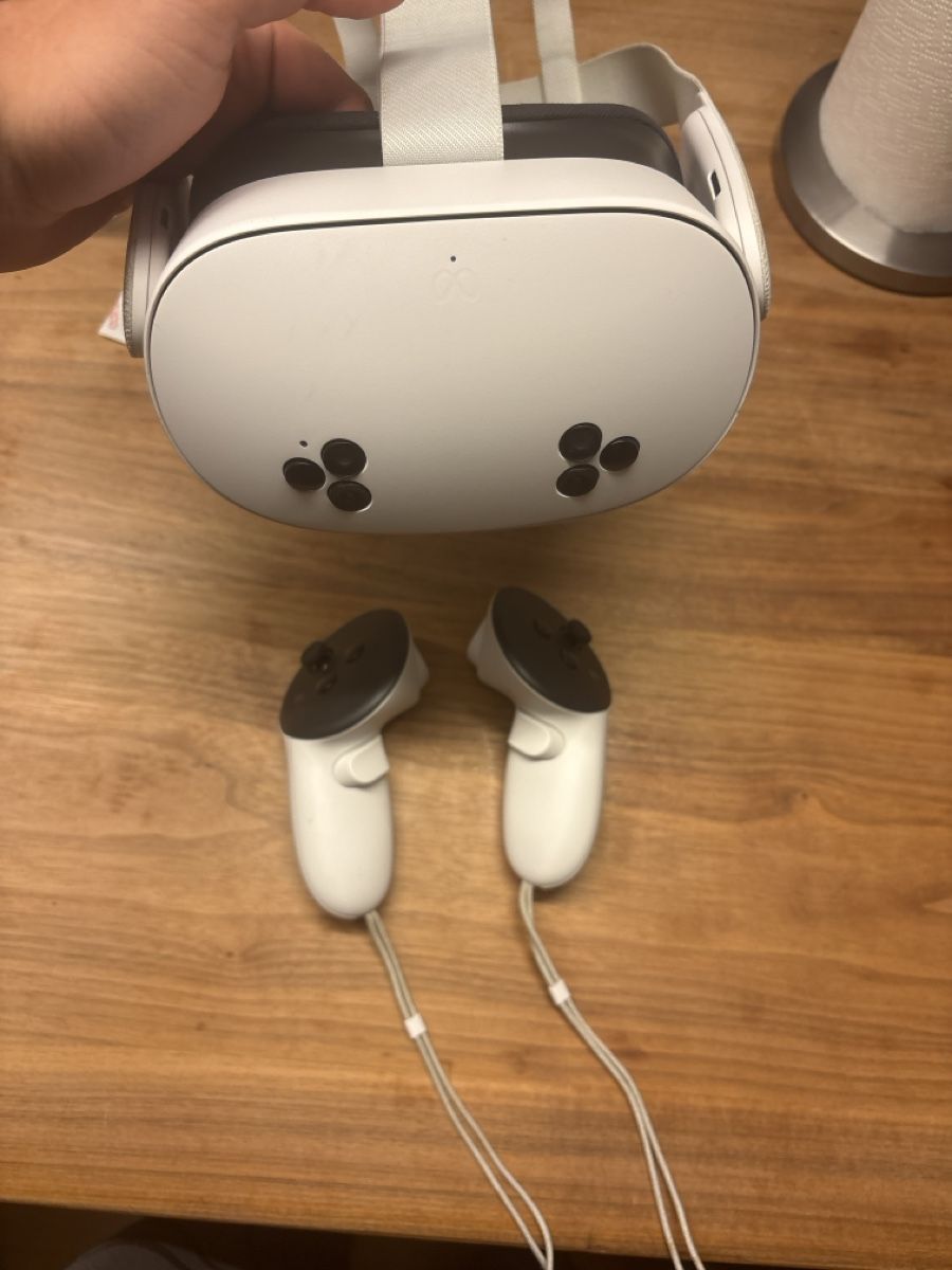Meta Casco VR: Oculus Quest 3s 256GB – Usato da Maloja venduto da das_gw2m