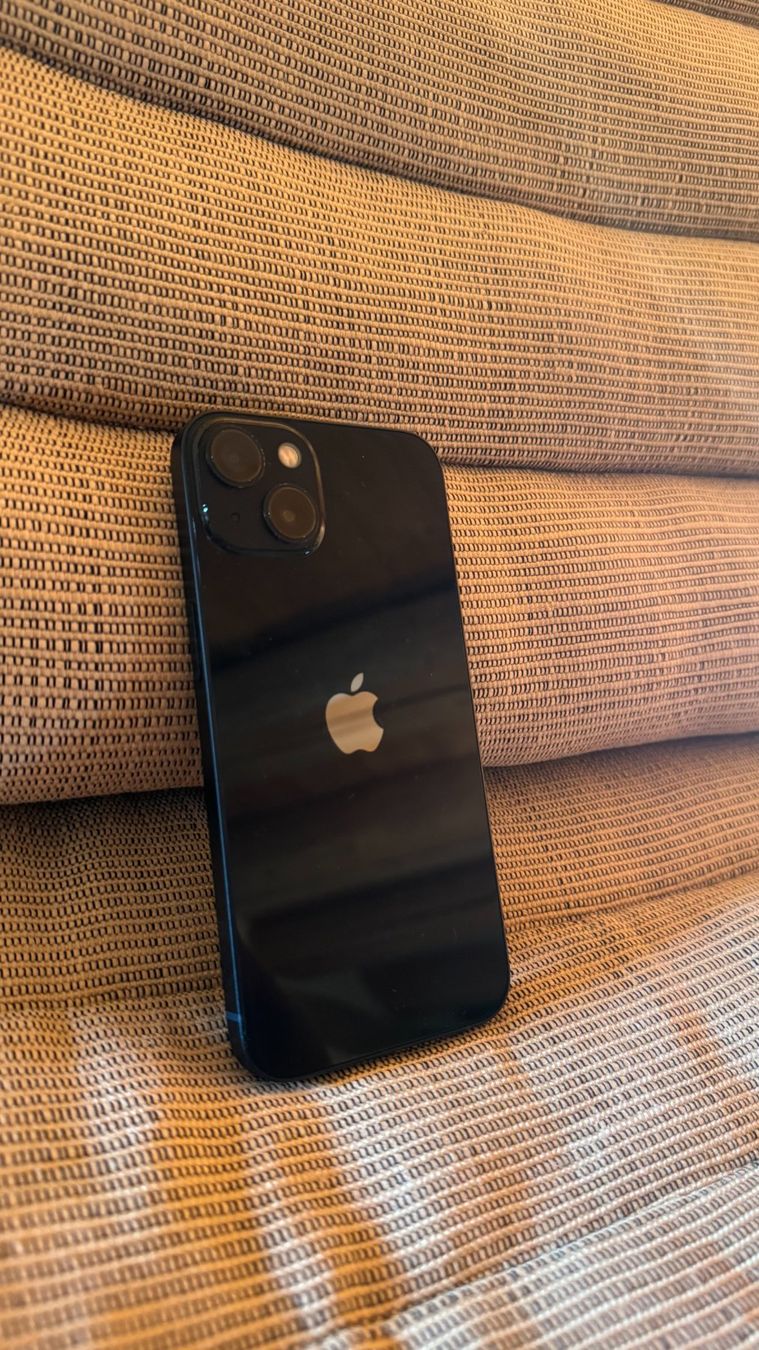 Apple Telefoni cellulari / Smartphones: iPhone 13 128GB - Blau – Usato da La Punt Chamues-ch venduto da kjw_2yn5 3