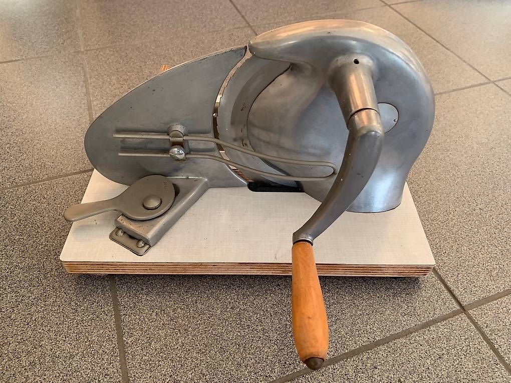 Elettrodomestici da cucina: Affettatrice Pane Vintage – Usato da Paradiso venduto da andrealugano