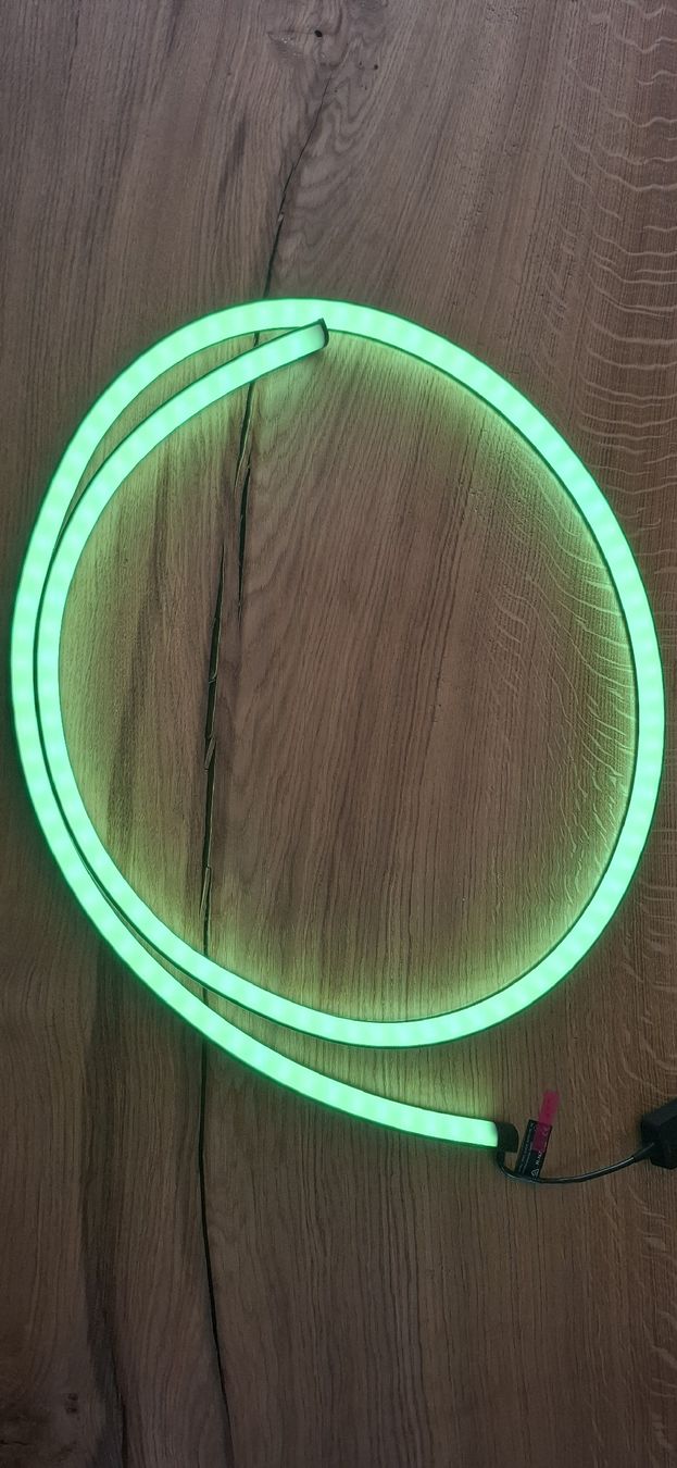 Philips Lampade: Philips Hue Play Gradient Lightstrip 65 zoll  – Usato da Guntershausen venduto da Jtattoo 4