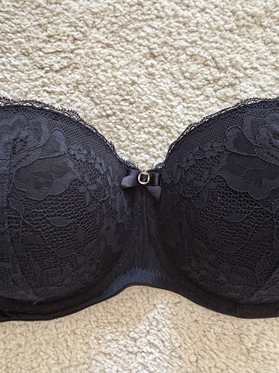 Hunkemöller Autres dessous: Schwarzer BH – Neuf (Voir description) à Niederuzwil par Lisascloset 1