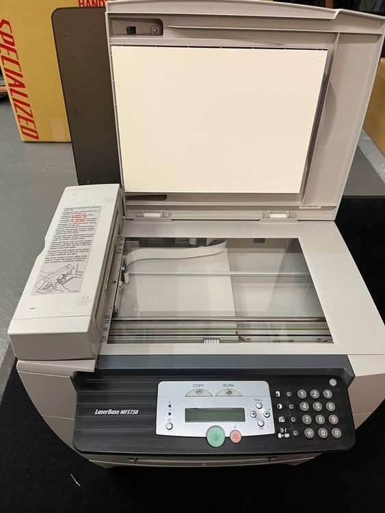 Imprimante Canon LaserBase MF5730 (Neu (gemäss Beschreibung)) in Orbe ...