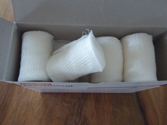 Kit di pronto soccorso: Elastische Fixierbinde Elastomull Leukoplast – Nuovo (secondo la descrizione) da Romanshorn venduto da sonnenblume034 1