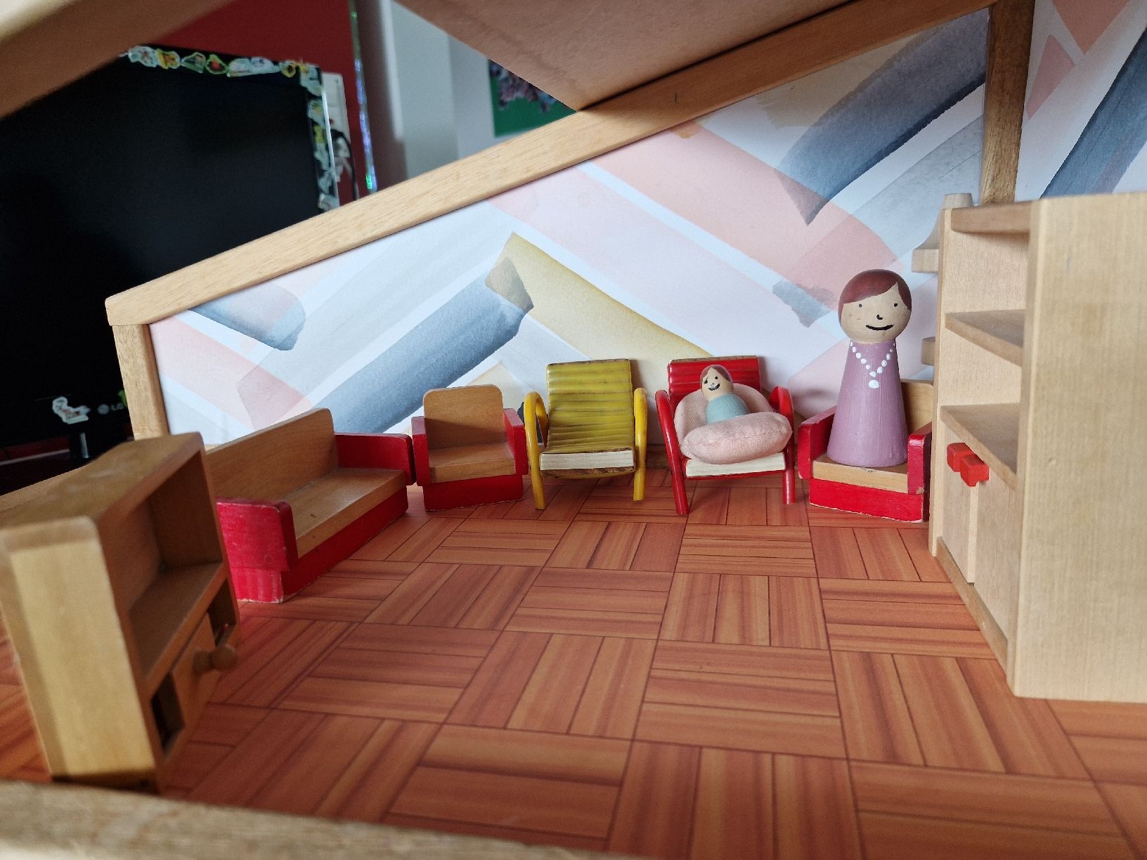 Case e mobili per bambole: Holzpuppenhaus mit Möbeln und Bewohner – Usato da Zug venduto da snussbaumer 4