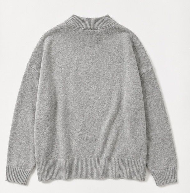 Maglioni & Felpe: Grauer Oversize Strickpullover – Usato da La Punt Chamues-ch venduto da yara.mueller 1