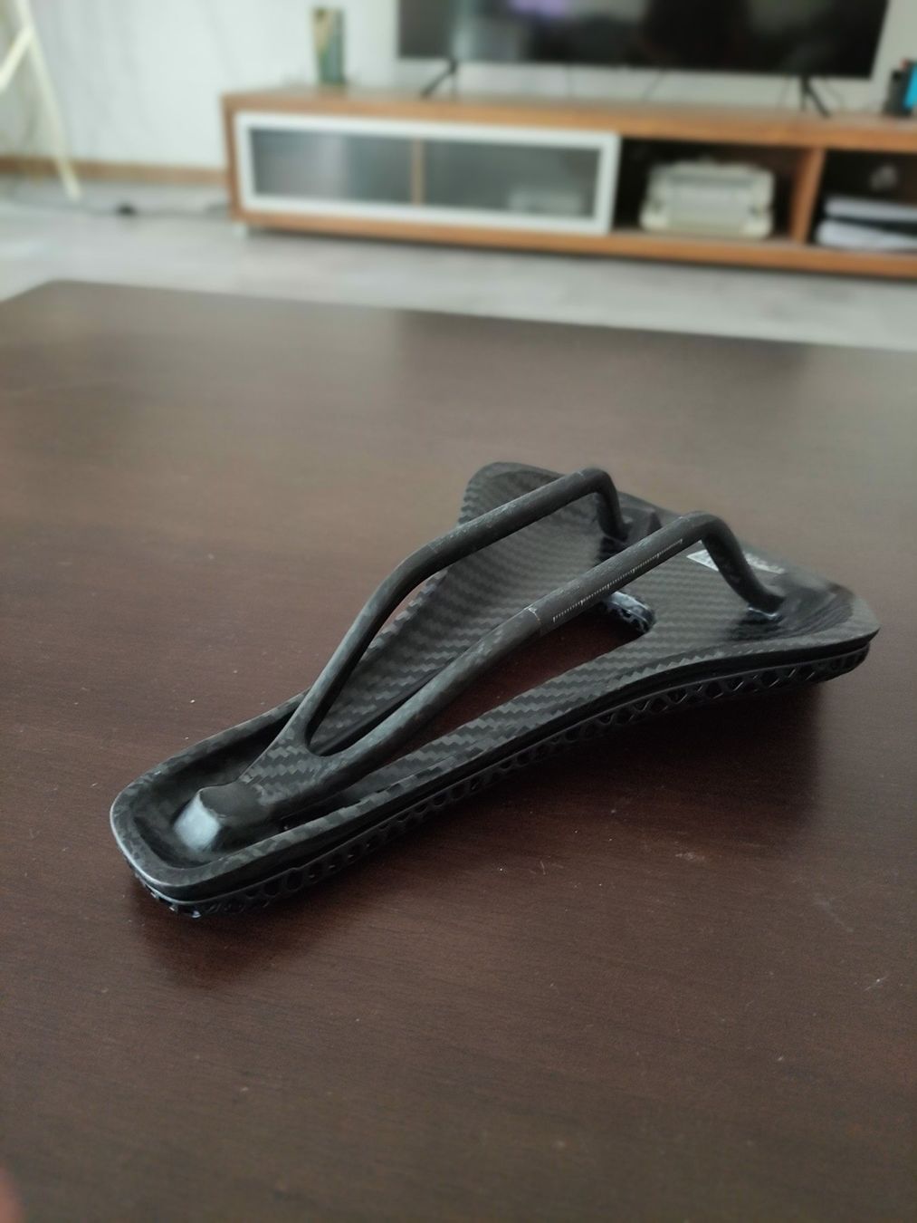 Pezzi di ricambio: Selle en fibre de carbone – Nuovo (secondo la descrizione) da YVERDON-LES-BAINS venduto da Tony-no 2