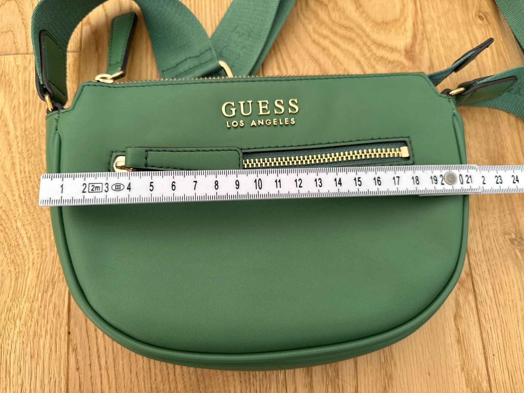 Guess Sacs femmes: NEU! Guess Umhängetasche – Neuf (Voir description) à Schönenwerd par d.chiara 3