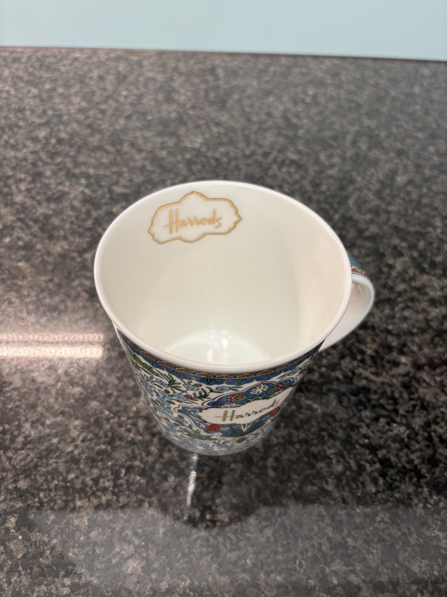 Tassen: Harrods Mug NEW NP: 45.- – Neu (gemäss Beschreibung) aus Horgen von len_qjz9 2