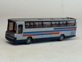 VE1- Wiking Mercedes O 303 RHD Reisebus silbern