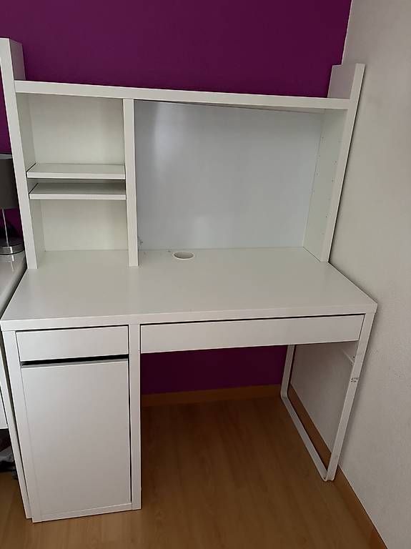 Scrivanie: IKEA Schreibtisch Micke – Usato da Burgdorf venduto da selina.furer 2
