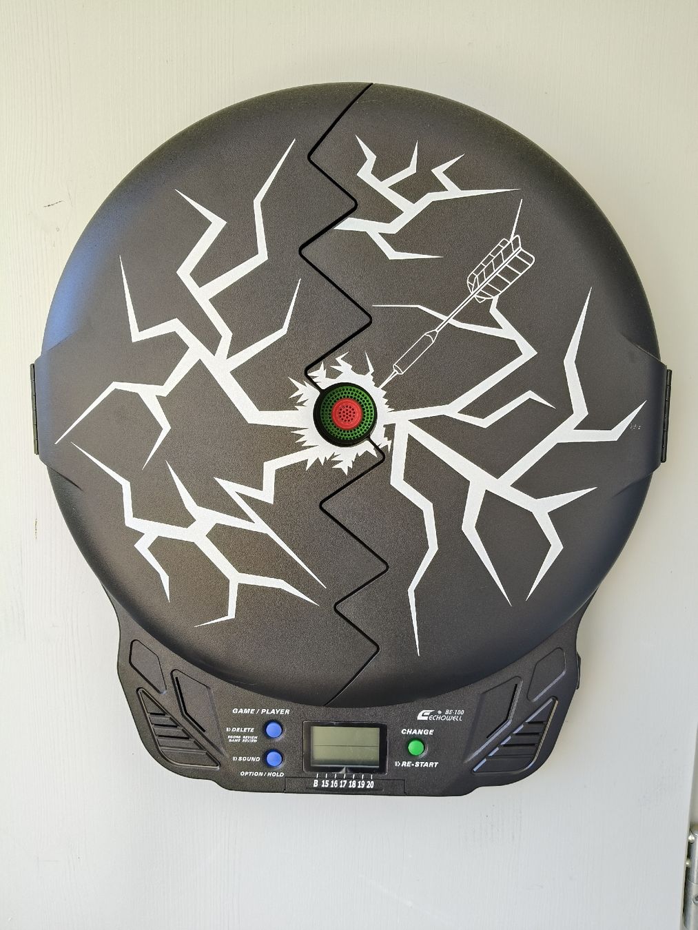 Jeux de fléchettes: Elektronische Dartscheibe mit 6 Dartpfeilen – D'occasion à Jegenstorf par jj-76 1