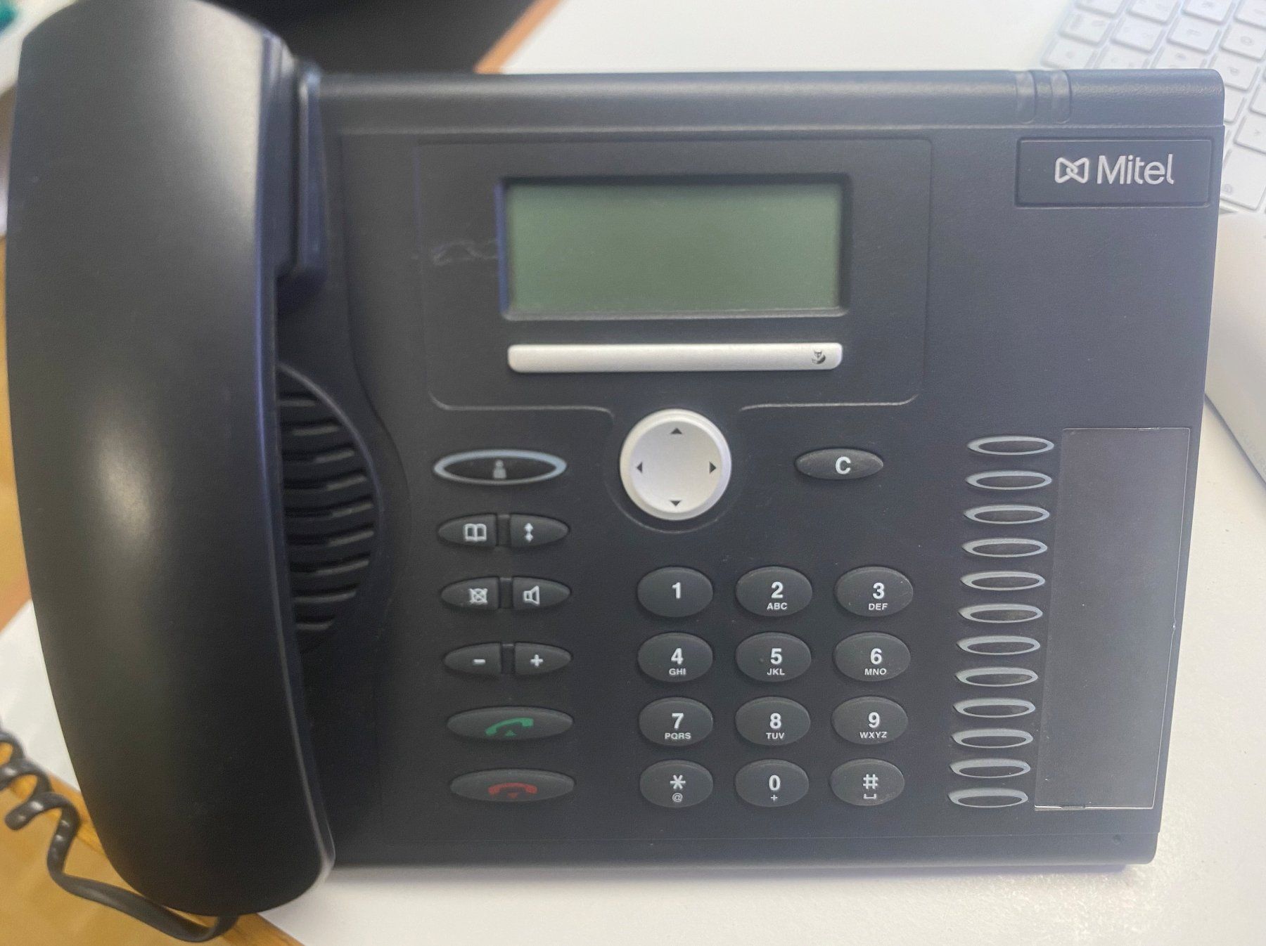Mitel Telefoni: mitel 5370 Systemtelefon – Usato da Rudolfstetten venduto da Art_brno