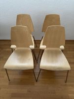 Vier schöne Holzstühle, skandinavisches Design