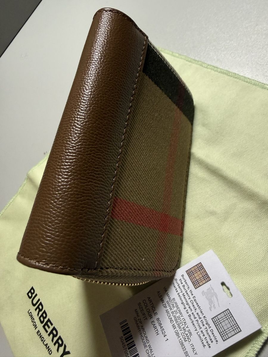 Burberry Portafogli: Burberry Geldbörse – Nuovo e nell'imballaggio originale da Ebikon venduto da nat_jzh5 2