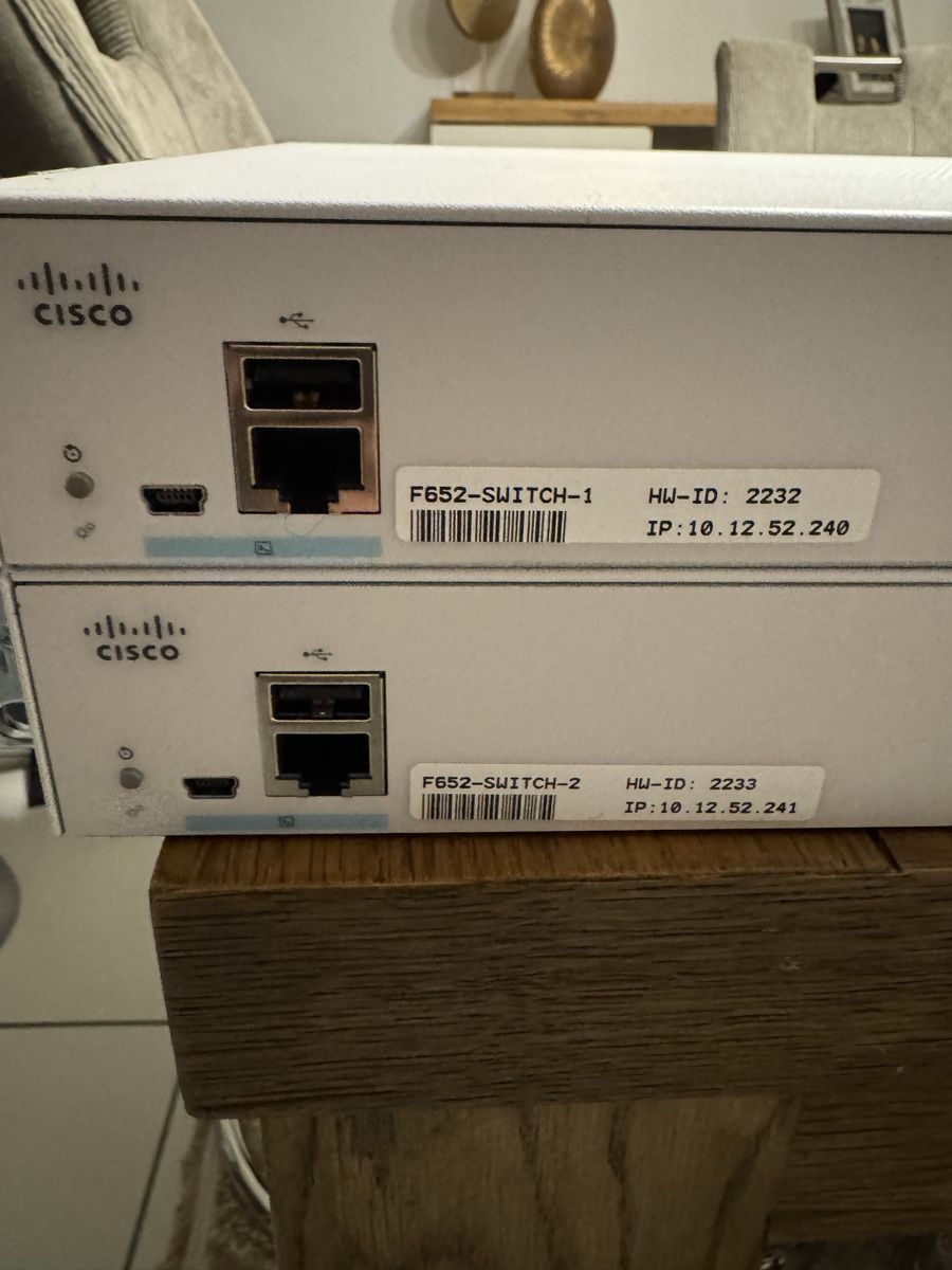 Cisco Modems & Router: Cisco Business 350 Series Switch - Top Zustand! 💻🚀 (51) – Gebraucht aus Olten von buj_kym9 4