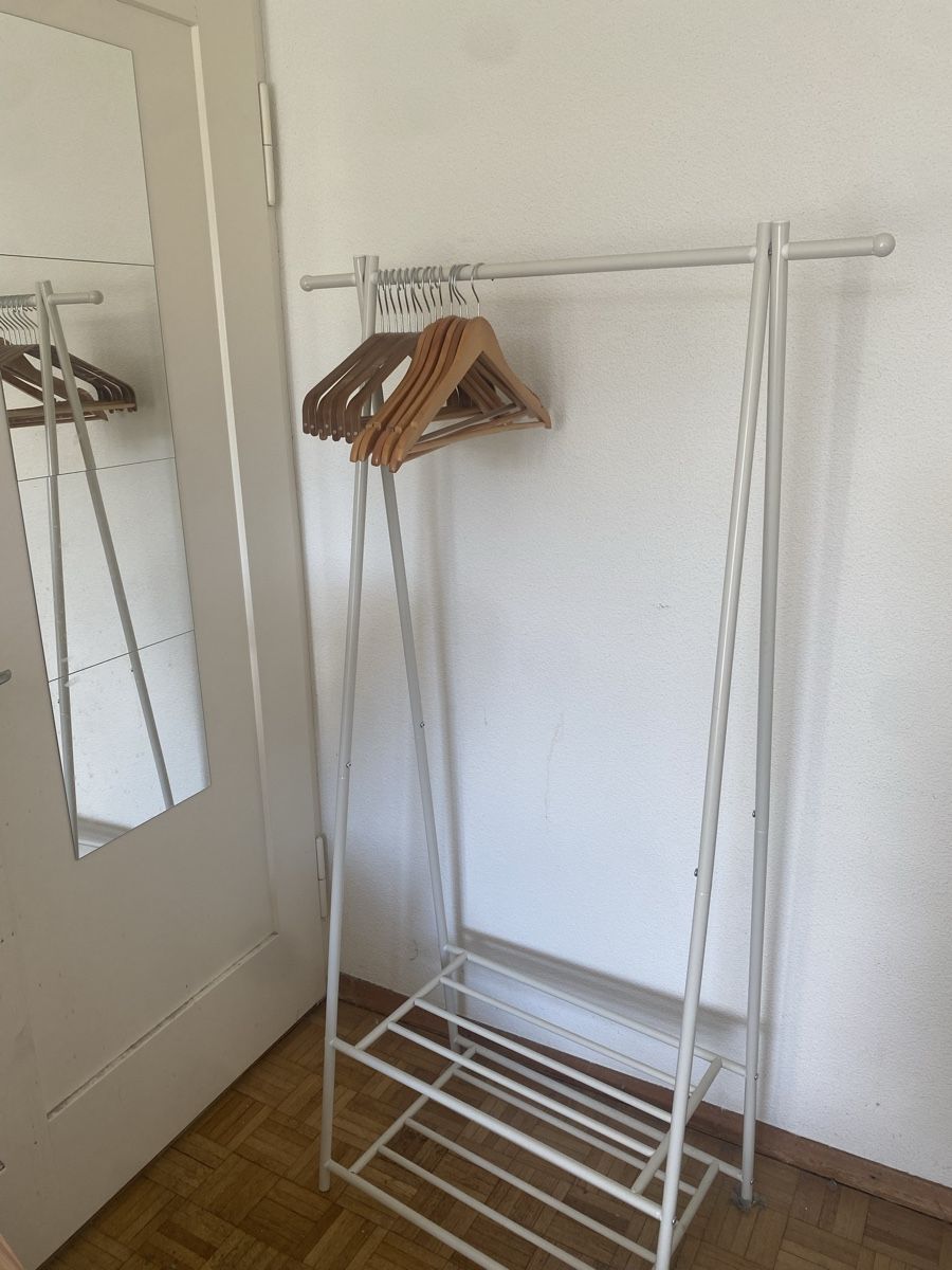 Altro in Decorazioni & Accessori: White Clothes Rack with Shoe Shelf – Usato da Zürich venduto da 150_y6b7