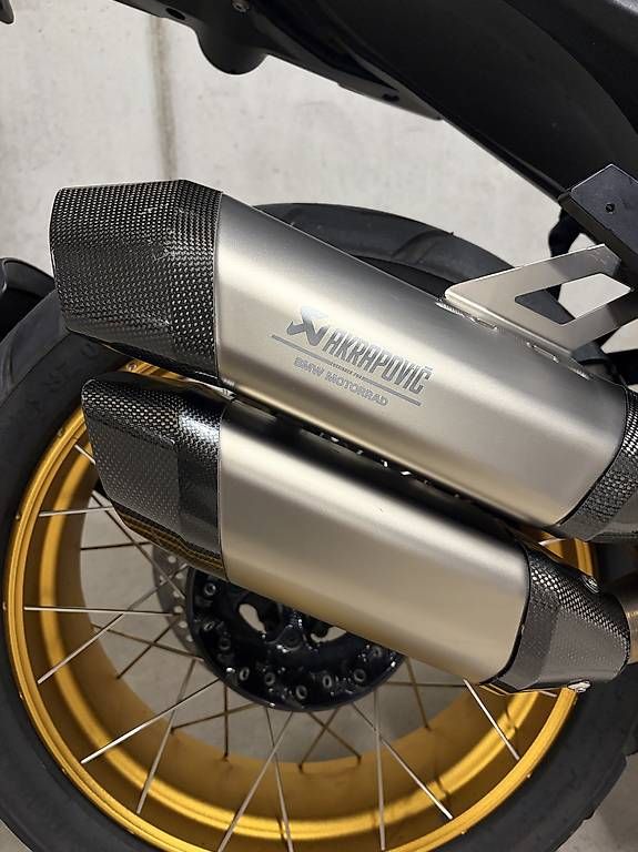 Sistemi di scarico: BMW Doppelschalldämpfer-Set (Akrapovic) – Usato da Breitenbach venduto da snowrider86