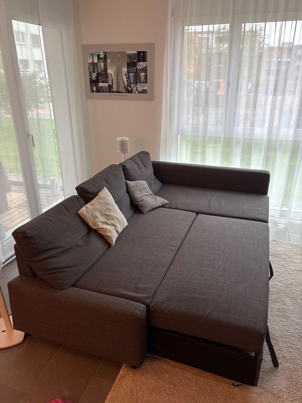 Ikea Divani: Ecksofa FRIHETEN grau – Usato da Ostermundigen venduto da NiSc 4