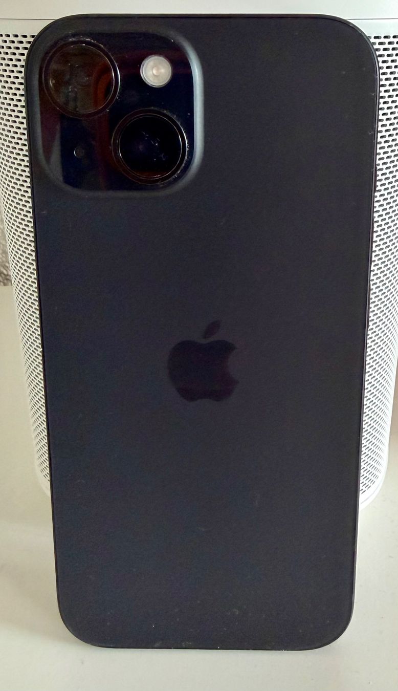 Apple Portables: iPhone 15 128 GB mit Cover – D'occasion à Stans par hierkommtkurt 3